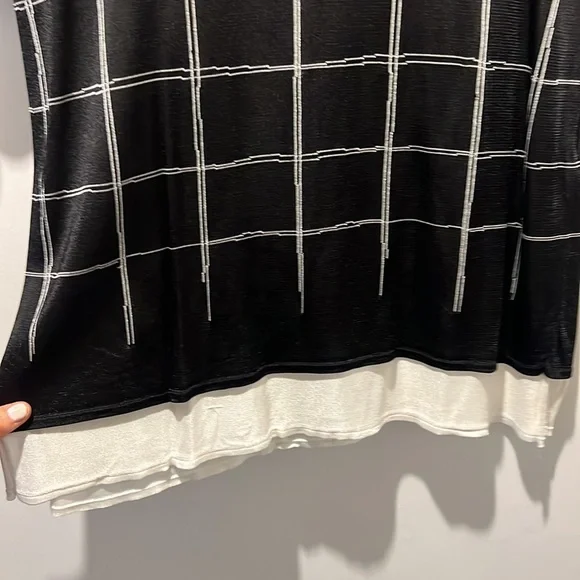 Hugo Boss Top - Picture 2 of 8